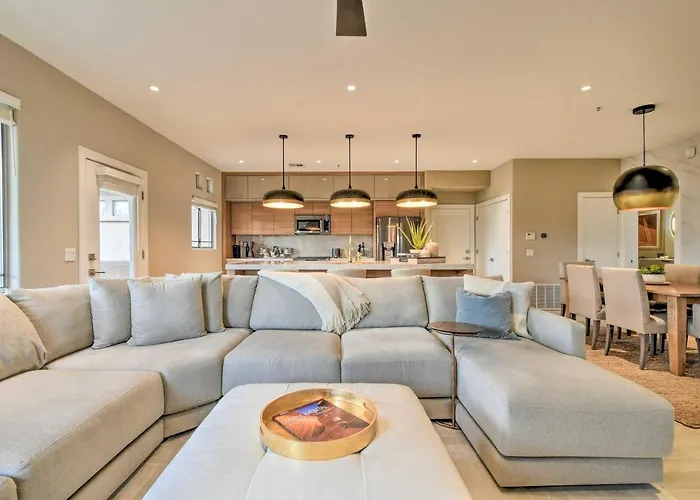 Perks & Private Balcony: Condo! * Scottsdale