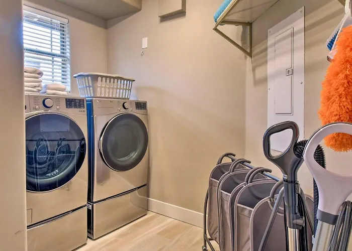 Perks & Private Balcony: Condo! Scottsdale